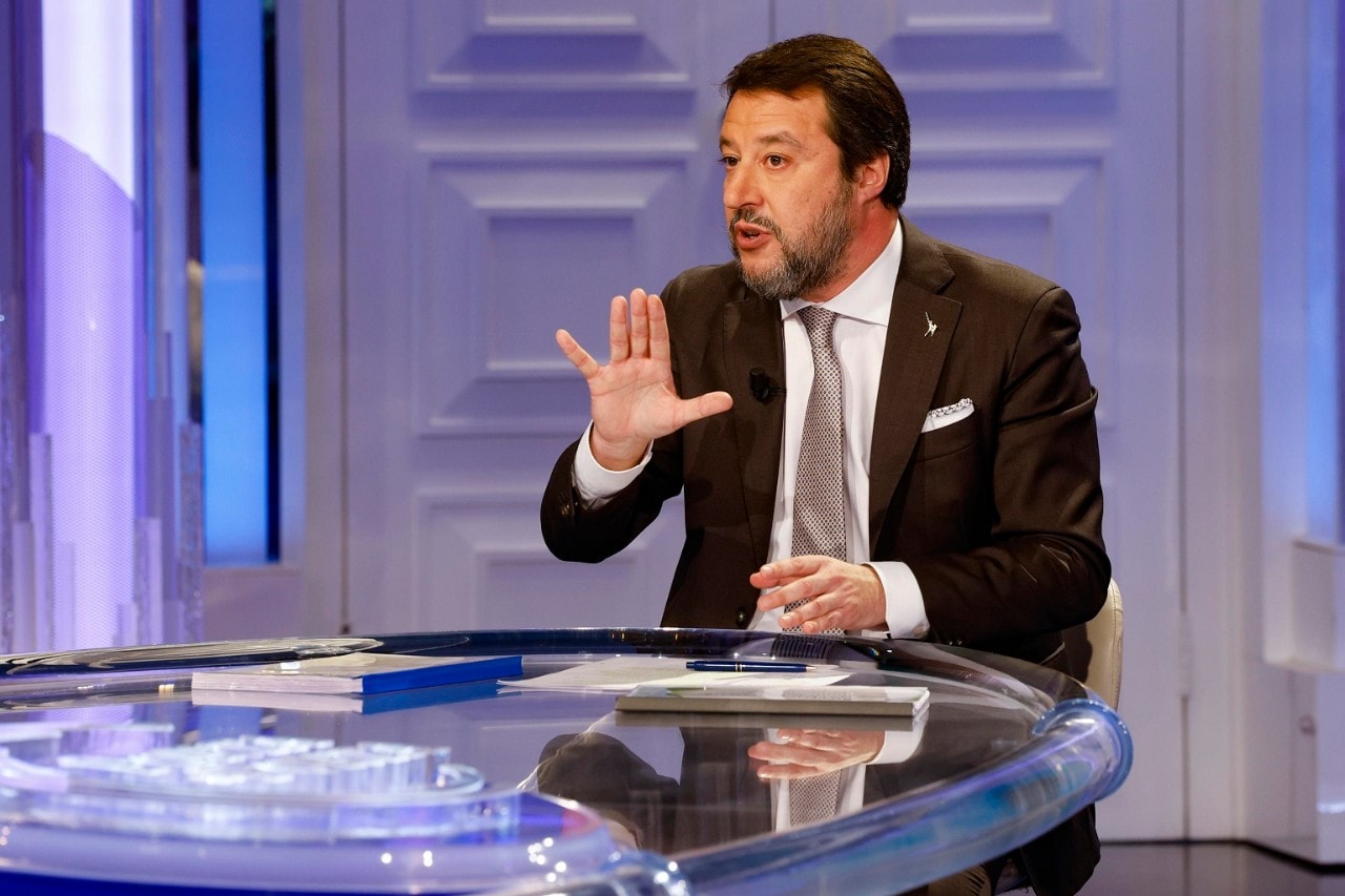 Salvini: "Aboliamolo in due fasi, inizieremo prima dell'estate"