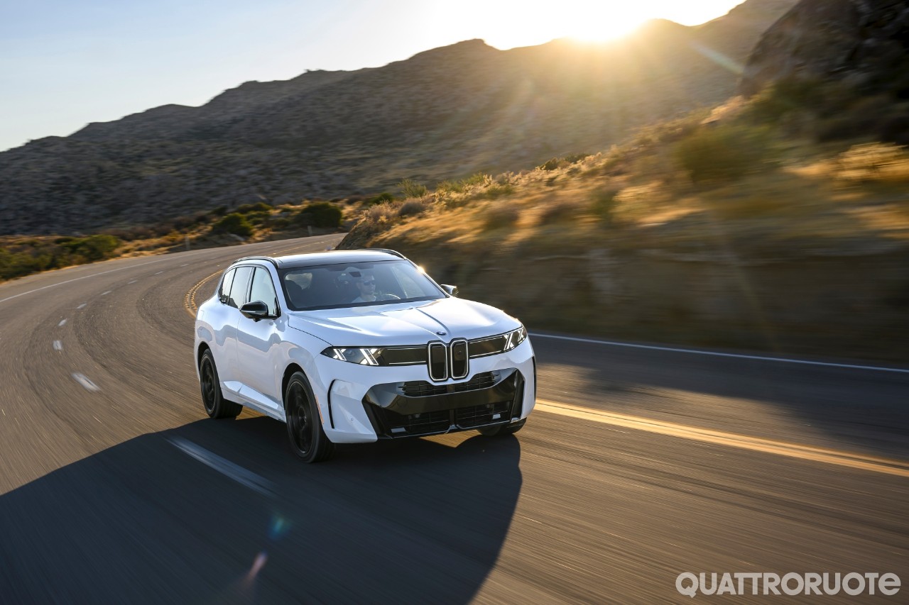 Dalla benzina all'idrogeno: BMW X5, com'è fatta e come va la SAV che ti lascia scegliere