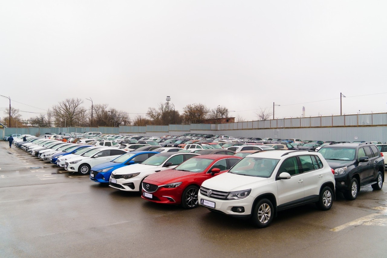 Auto usate, il mercato accelera: meno diesel e più ibride nei passaggi