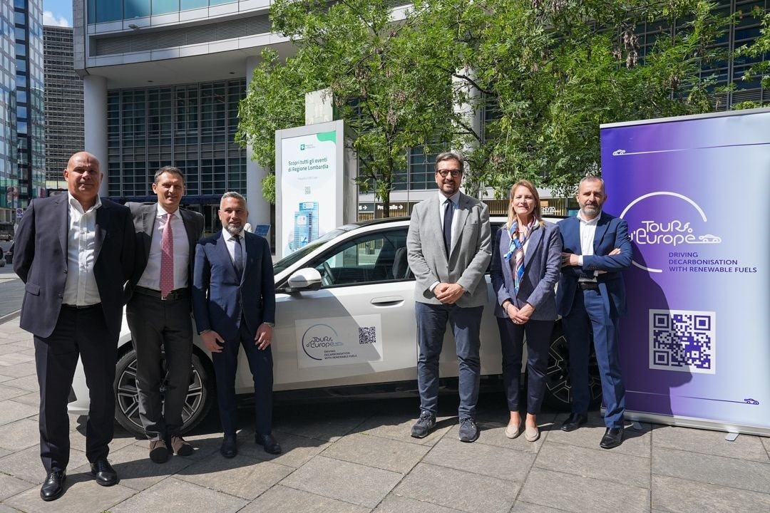 Il Tour d’Europe fa tappa a Milano: "Alternativa all'elettrico"